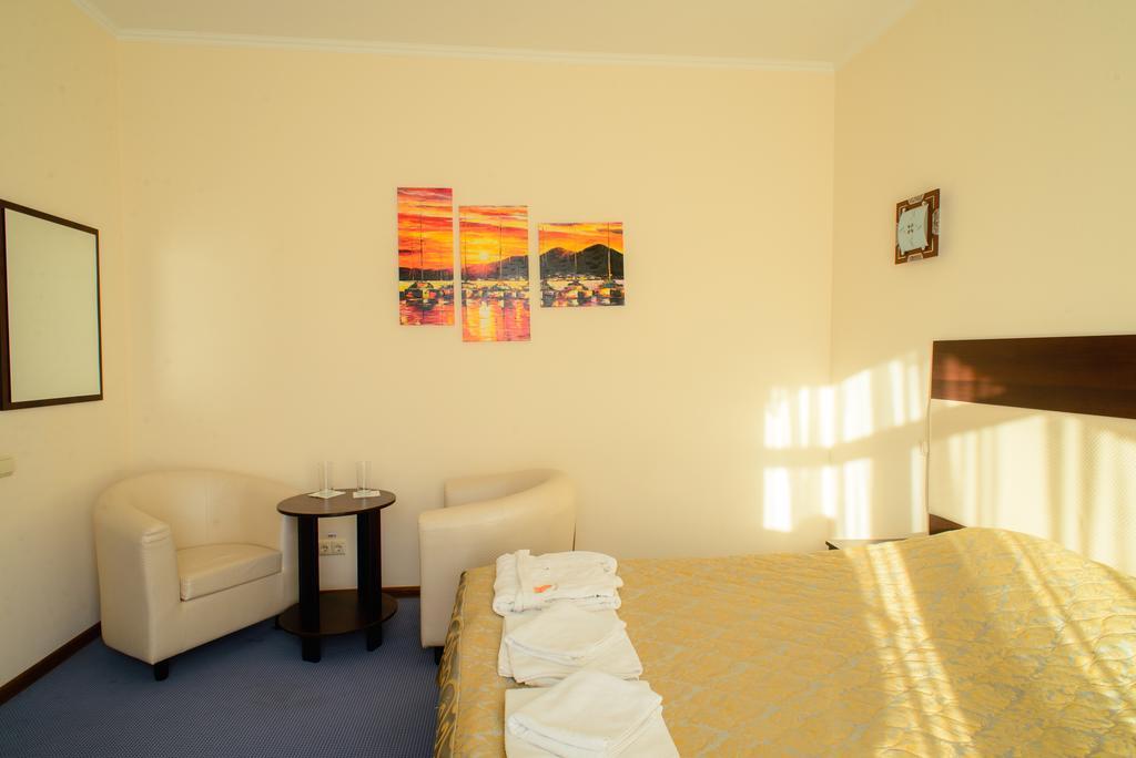Petrovskyi Brovar Brovary Rom bilde