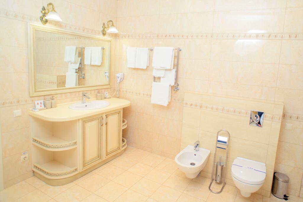 Petrovskyi Brovar Brovary Rom bilde